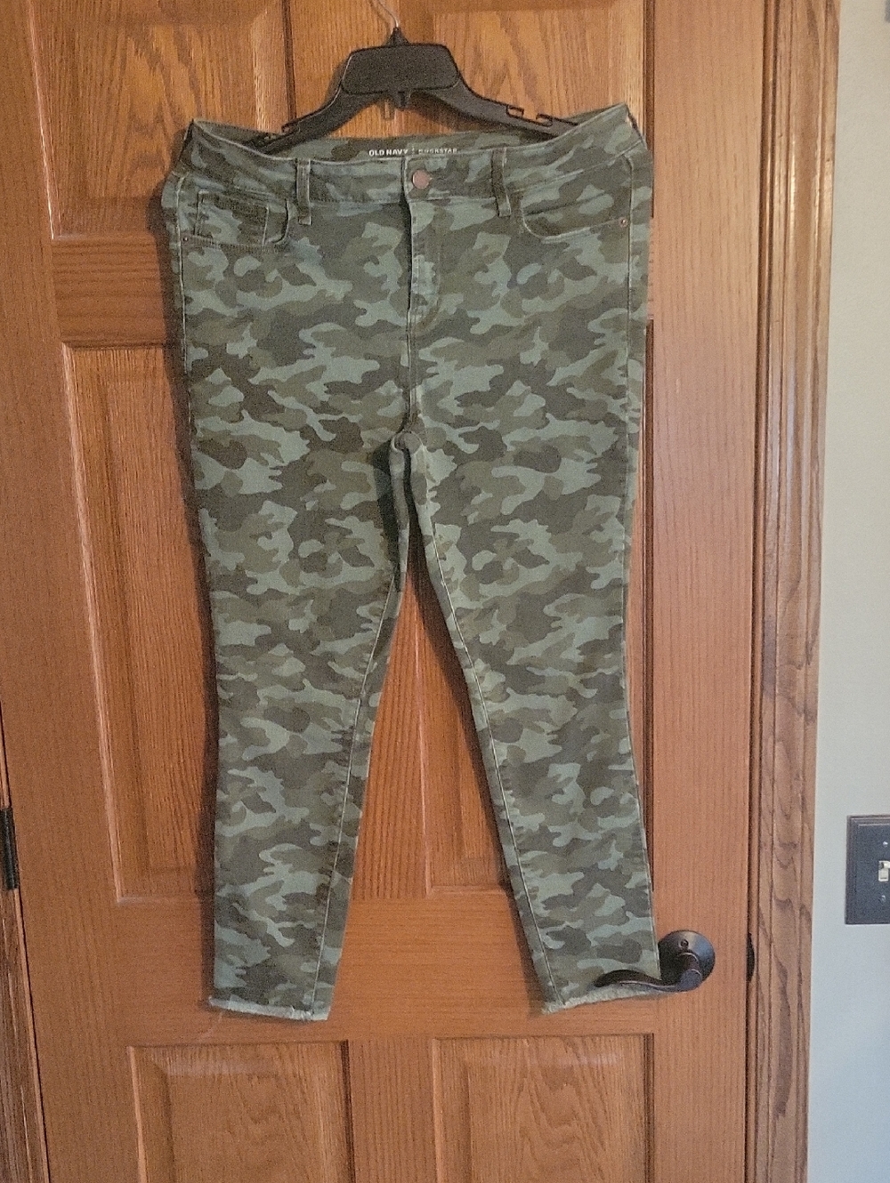 Old Navy Green Camo Rockstar Mid-Rise Jeans